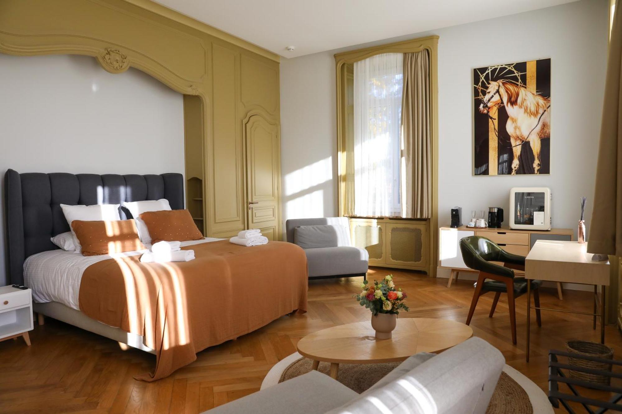 فندق Sequoias Golf & Ressort Ruy-Montceau المظهر الخارجي الصورة