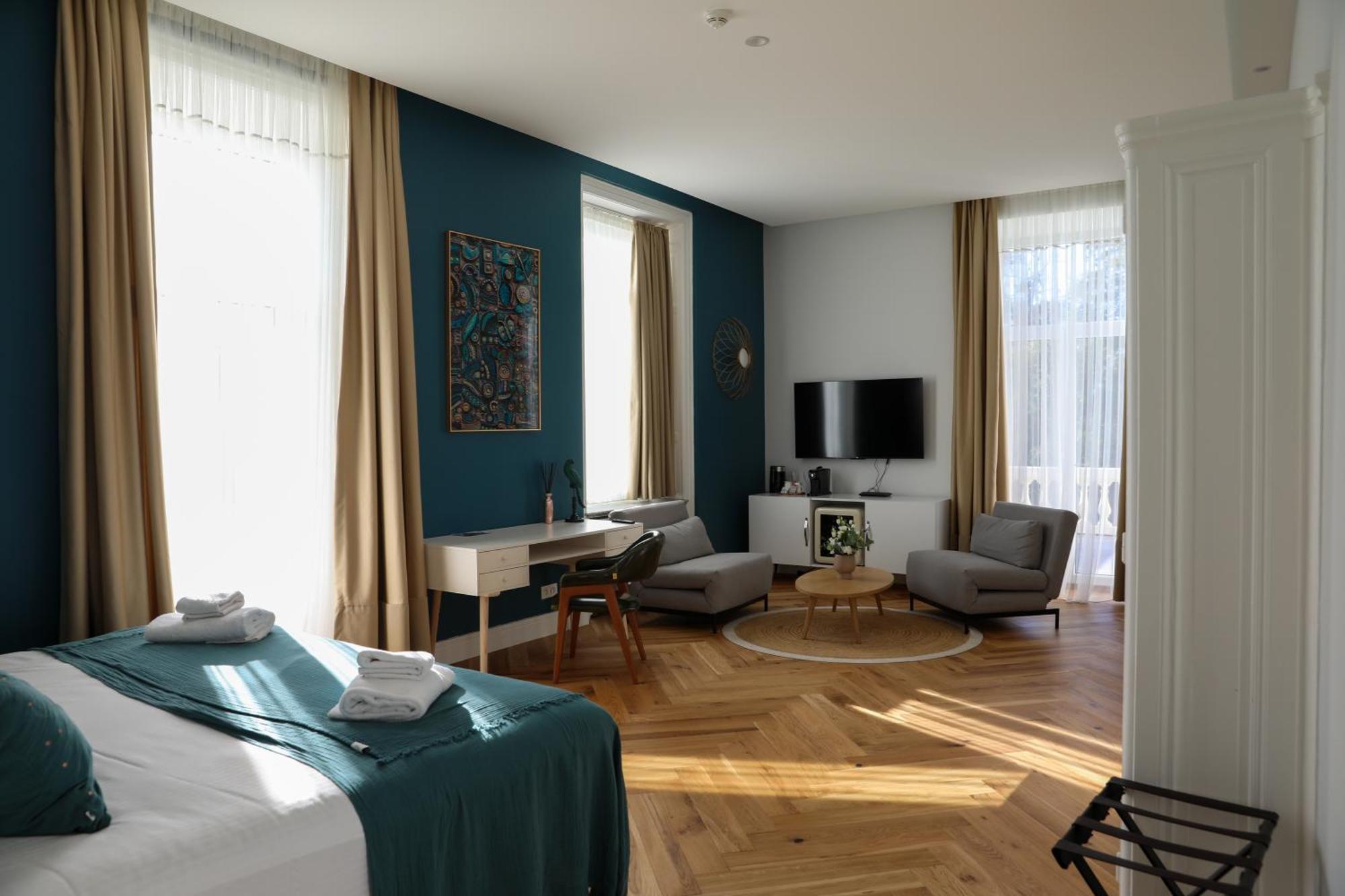 فندق Sequoias Golf & Ressort Ruy-Montceau المظهر الخارجي الصورة