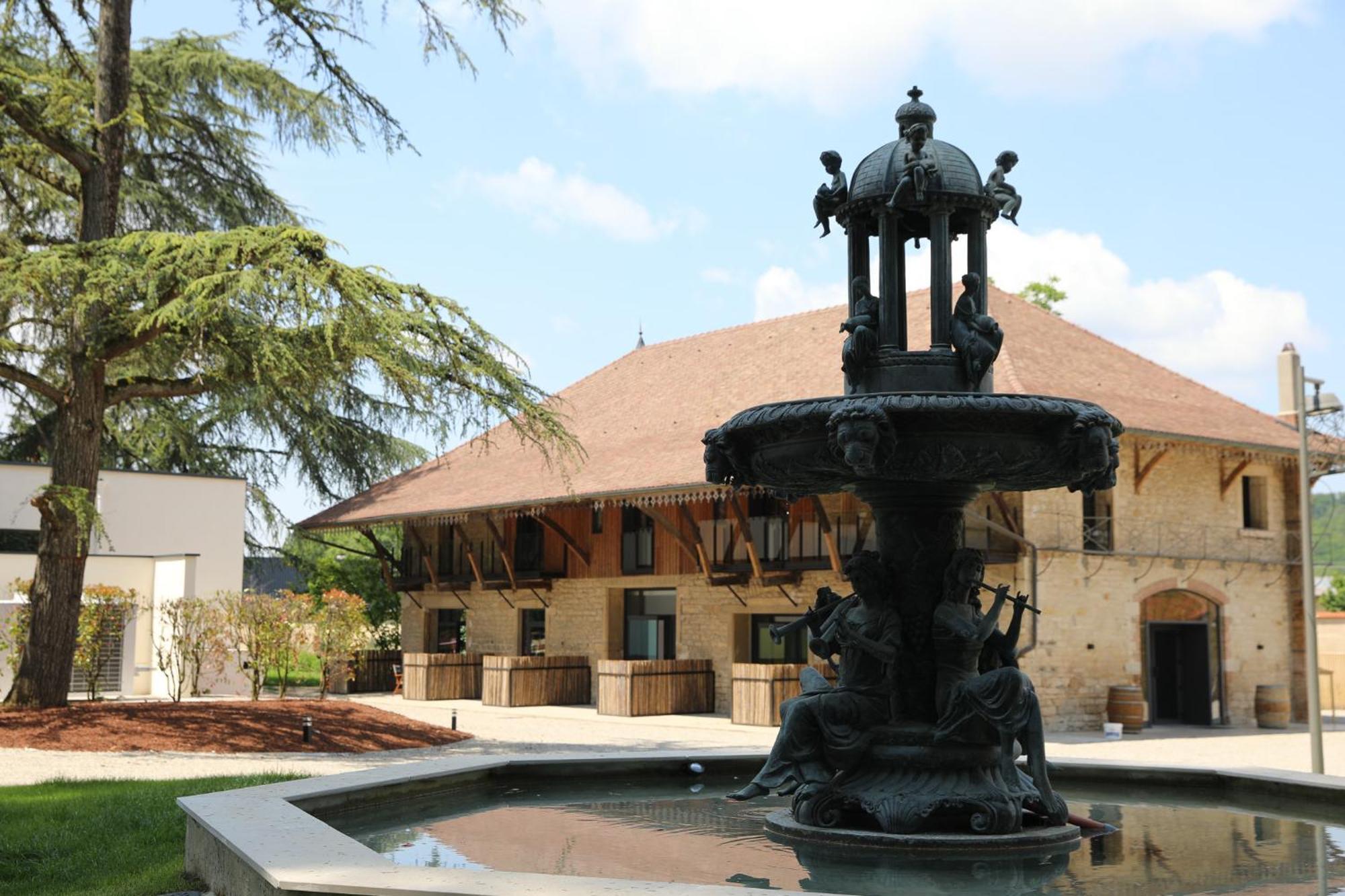 فندق Sequoias Golf & Ressort Ruy-Montceau المظهر الخارجي الصورة